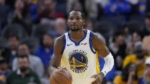 科尔：库明加本赛季态度很棒 合同解决后他的队友们帮助了他很多