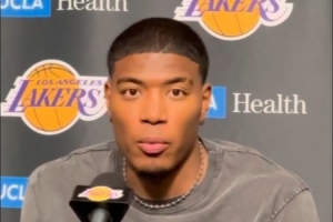 八村谈防守文班：要加强对抗 紧紧贴住他 今天我让他打得很挣扎