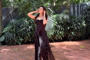 主持人张小薇晒照：度假开始