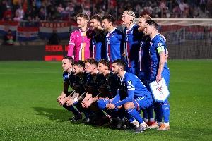 5.5万人梦想破灭法罗群岛4胜无缘世界杯，业余组队，羊比人多