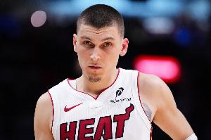 热火队记：希罗可能在下周二对阵独行侠的比赛中复出