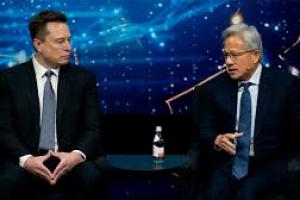 马斯克黄仁勋同台对话：人工智能和人形机器人将会消除贫困