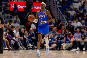 还差3分了！亚历山大半场12中7轻松砍下17分4板2助