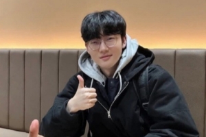 Viper的ins关注了Oner、Smash、Chovy，只有Chovy还未回关