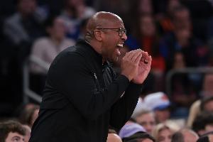 迈克·布朗：没注意布里奇斯下半场仅4分 未来几天评估沙梅特伤情