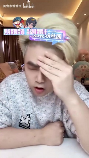 朱开：Doggo拒绝了不会来 今年有队伍联系了Uzi但是他拒绝了 不是iG