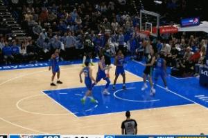 卧X！杨瀚森单臂接乐福妙传空接暴扣！打停雷霆！