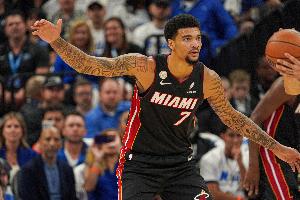 20分16板！斯波：韦尔给我们极大信心 冲击力更强不给他发展设限