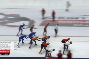 短道速滑世巡赛男子5000米接力决赛：中国队夺得亚军