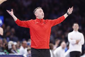 豪取8连胜！猛龙主帅：大家都渴望赢球极具竞争力 团队至上