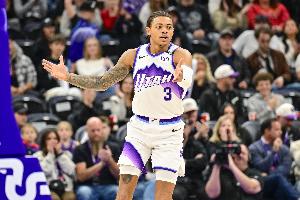 先发正负值唯一为正！乔治17中10&三分8中4空砍28分 另有6板7助