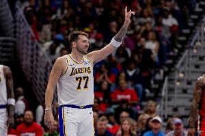 洛城魔法破敌船！东契奇首节爆砍24分&全场拿下43分9板13助准三双