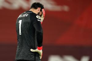 利物浦官方：阿利松未进入比赛大名单，是因为生病而缺席