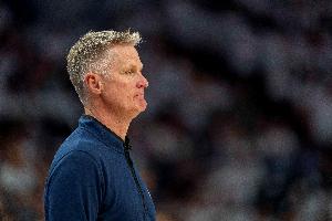 科尔谈第三节：我们一直让对手轻易得分 始终找不到节奏和流畅性