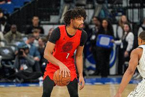 斯普利特：夏普还没找到节奏&这很正常 不知道霍勒迪啥时候回归