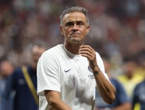 巴黎欧冠小组赛/联赛阶段比赛单场丢3球，2004年之后首次