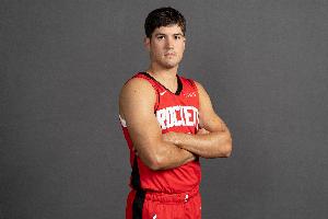 得分涨了10分！谢泼德本季场均14.3分3.3助1.6断 三分命中率45.5%