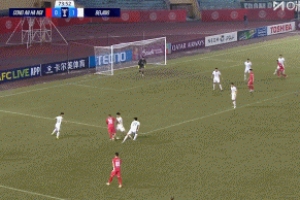 浪费机会被惩罚！张玉宁大单刀连射两脚没进 1分钟后对手反击扳平