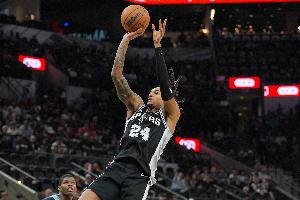 冲击力很强！瓦塞尔17中9拿到23分6篮板1抢断