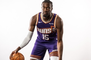 21分17板！太阳主帅：马威一直为自己设新标准 我们对他严格要求