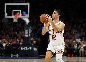 手感火热！吉莱斯皮16投9中&三分11中6砍24分3板4助 得分全队最高