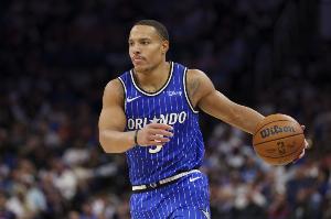 肌肉射手！贝恩25投13中&罚球12中11砍37分8板2助 得分全队最高