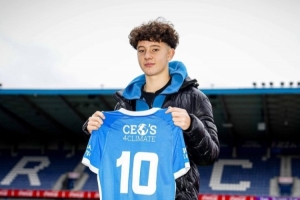 意媒：米兰派球探去观看亨克的比赛，考察18岁中场小将卡雷查斯