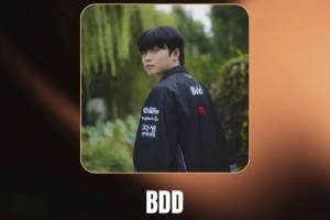 League Awards：KT中单Bdd选手荣获国外联盟颁奖典礼LCK年度最佳选手奖