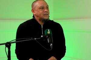 左边卫对决⚔️卡洛斯：马尔蒂尼是大师，但我认为马塞洛是最佳