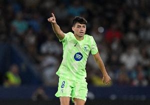 每体：佩德里预计将在对阵马竞时首发，和德容、奥尔莫搭档中场