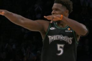 踢蛋之恨！华子蹩脚运球捡起 迎着小白神仙三分杀死比赛！