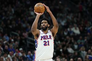 慢慢来！恩比德复出首节6分钟 3中1&2罚2中拿到4分1板1助