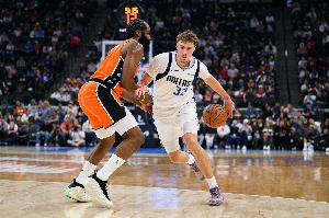 美记：弗拉格至今三分25.3% 大一前半段他也不准 生日后开始爆发