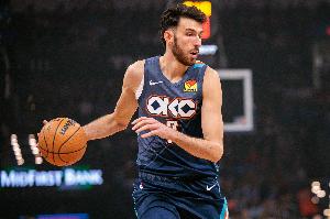 六犯离场！霍姆格伦14中9拿到19分9板1断3帽 正负值+14最高