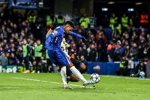 18岁220天！埃斯特旺成为切尔西队史第2年轻的英超5次首发球员