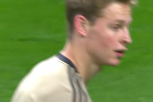 前场僚机！穆勒：不如这球我和克罗斯一人加一个助攻吧！