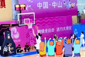 创造中国女篮历史！另一视角回看张子宇昨日扣篮，相当令人振奋！