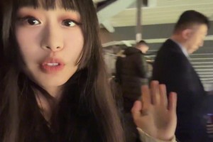 网友：王钰栋这次禁区内冷静拉球，是多少成年队老大哥做不到的？