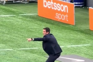 因伤缺阵的阿什拉夫，与摩洛哥队友们进行了视频通话