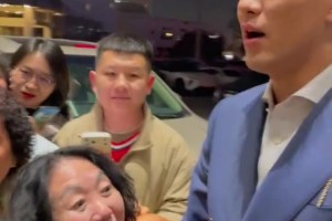 郭艾伦的女粉丝基础还是很庞大啊！就是怎么看起来都是中老年