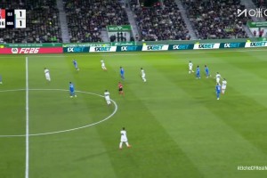 又是旧将！阿尔瓦罗晃开防守后推死角，皇马再次落后