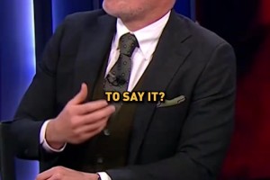 竟然有点黑色幽默的味道！皇马当年官方出品的阿扎尔集锦！