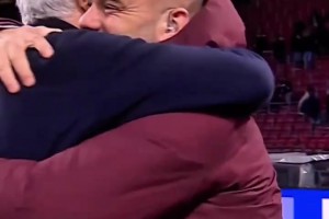 卡里乌斯附体！现场视角再看河内门将超巨失误送林良铭得分