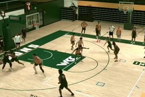 卧槽？王俊杰这背身后仰跳投，真的有科比那味儿了！