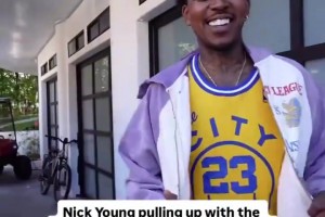 力挺老队友？尼克扬穿格林球衣在马丁面前招摇过市！